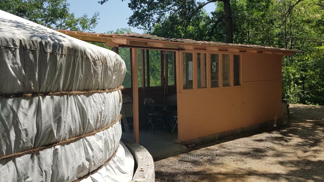 Camping Le P'Tit Bonheur Escaro Екстер'єр фото